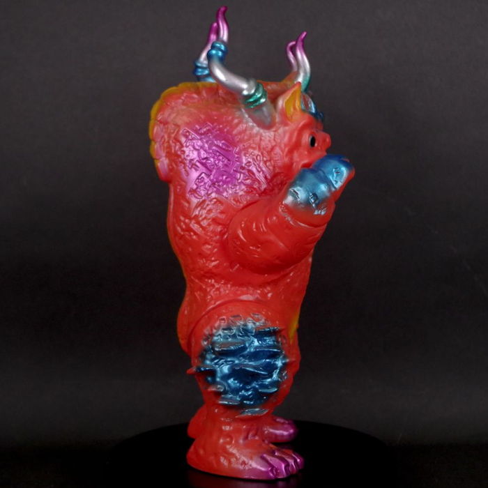 ブルマァクから「カプセル怪獣」がもうひとつ！ 「頼むぞ！ 『ミクラス