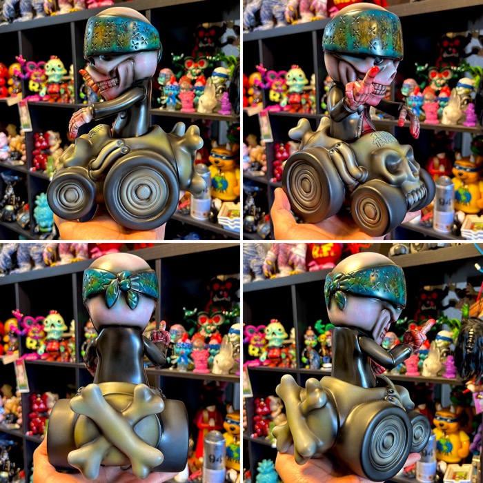 BlackBook ToyにKakkowarai Toys初登場！ 衝撃のホラーカスタム