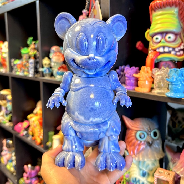 BlackBook Toyから「Mousezilla」＆「Phantom Fuckers」の新作「BLxWH