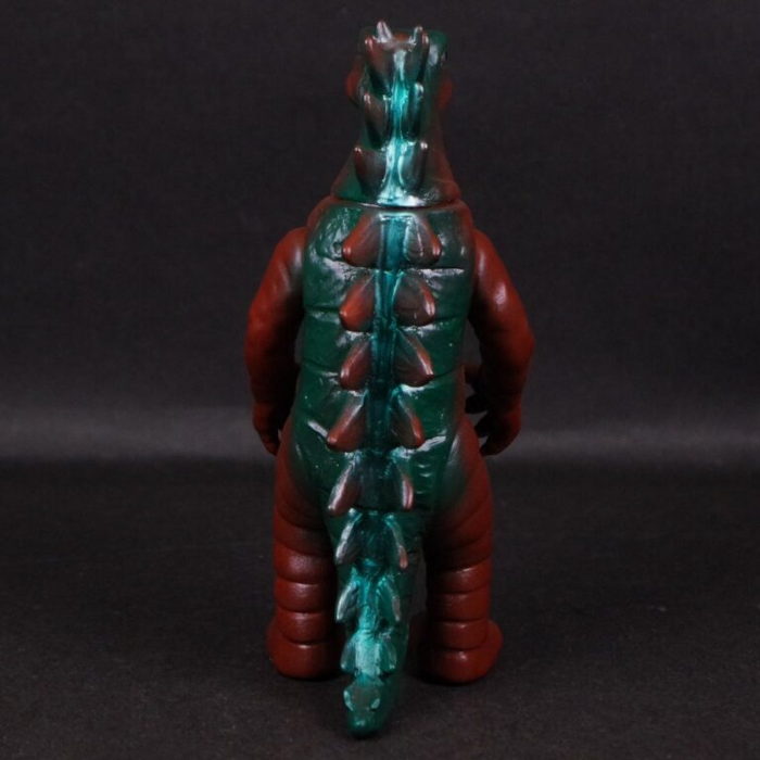 ブルマァク幻の金型から『流星人間ゾーン』の「ミドルバルガラス」も