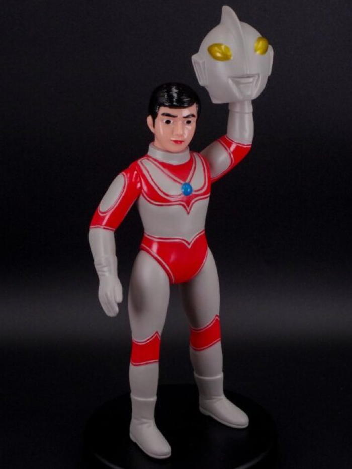 ブルマァクの「マスク取れ大帰ってきたウルトラマン」が「レトロカラー