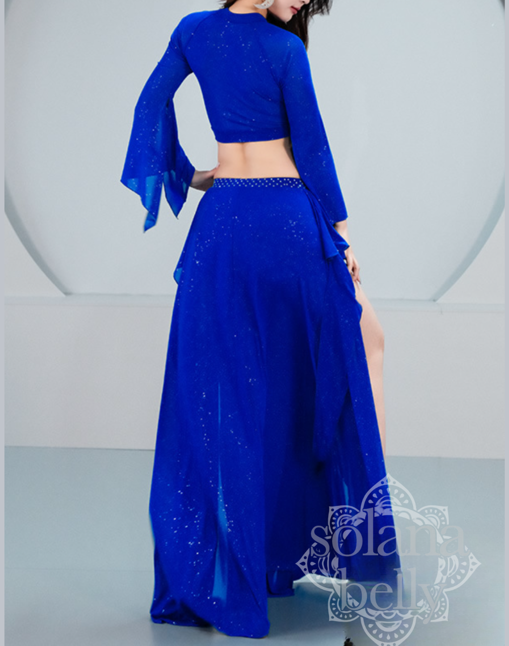 送料無料】深みブルーにビジューが煌めくセットアップ｜ベリーダンス