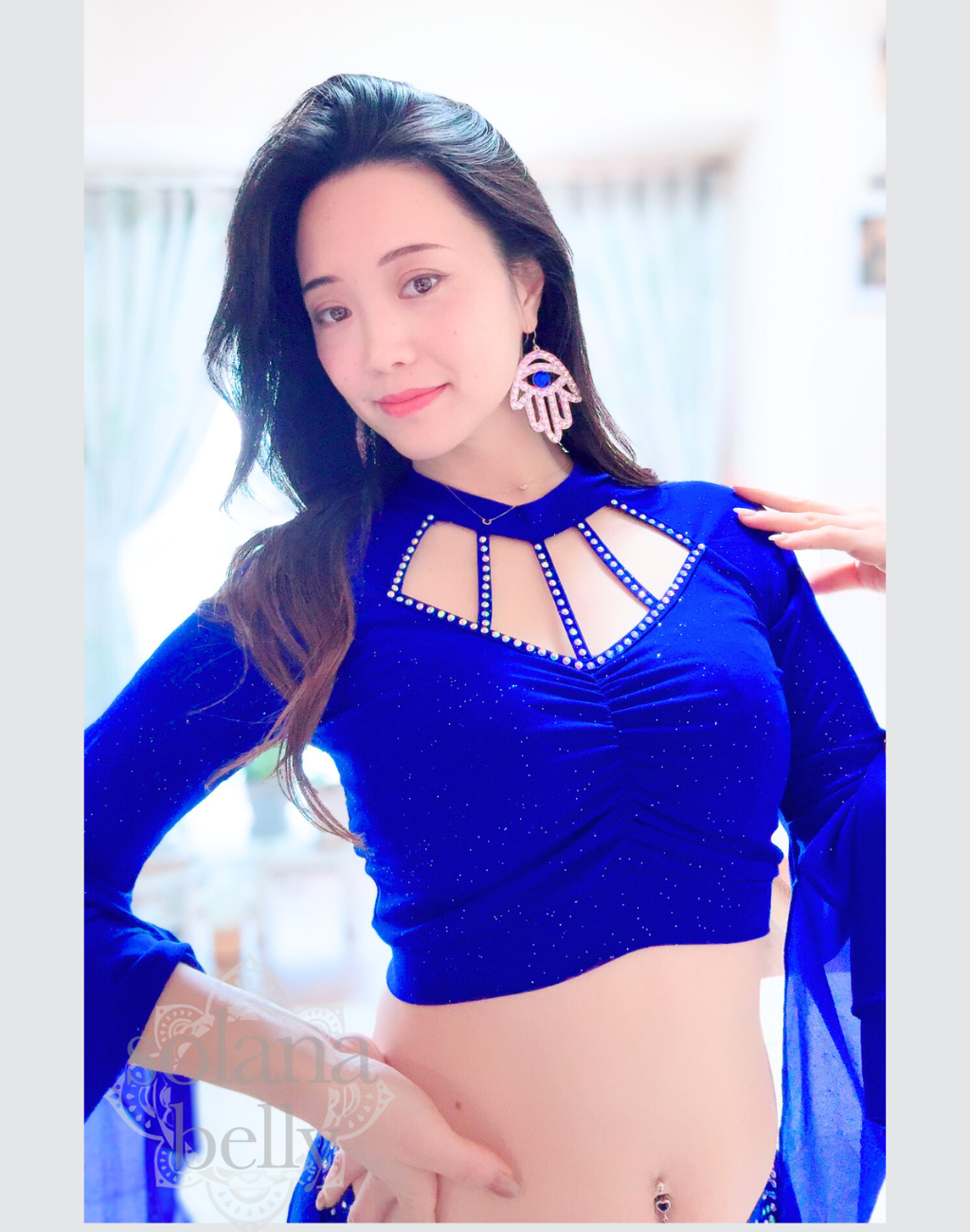 送料無料】深みブルーにビジューが煌めくセットアップ｜ベリーダンス