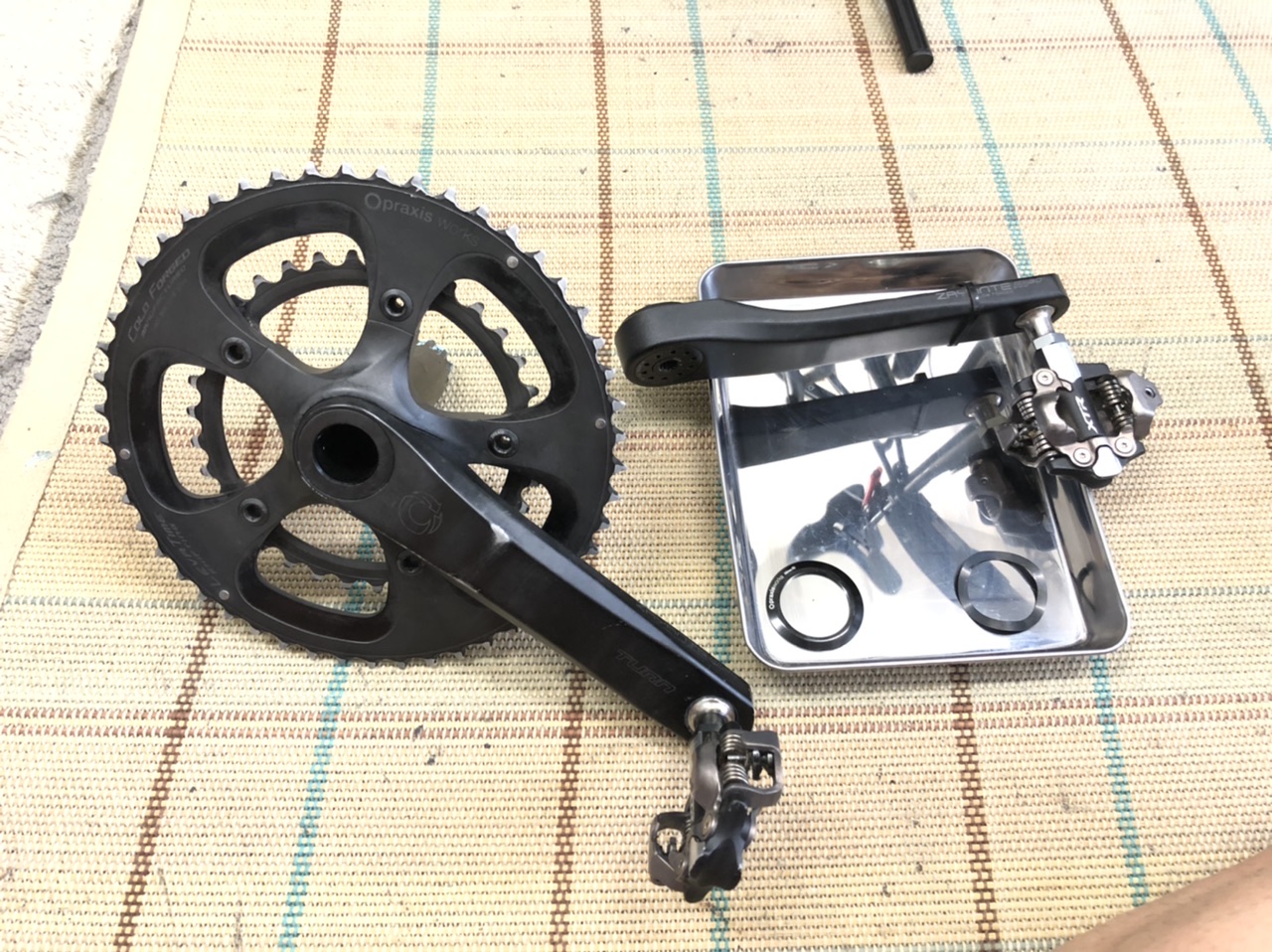 Praxis Works（プラクシスワークス）のクランクの着脱方法 | ぼっちと