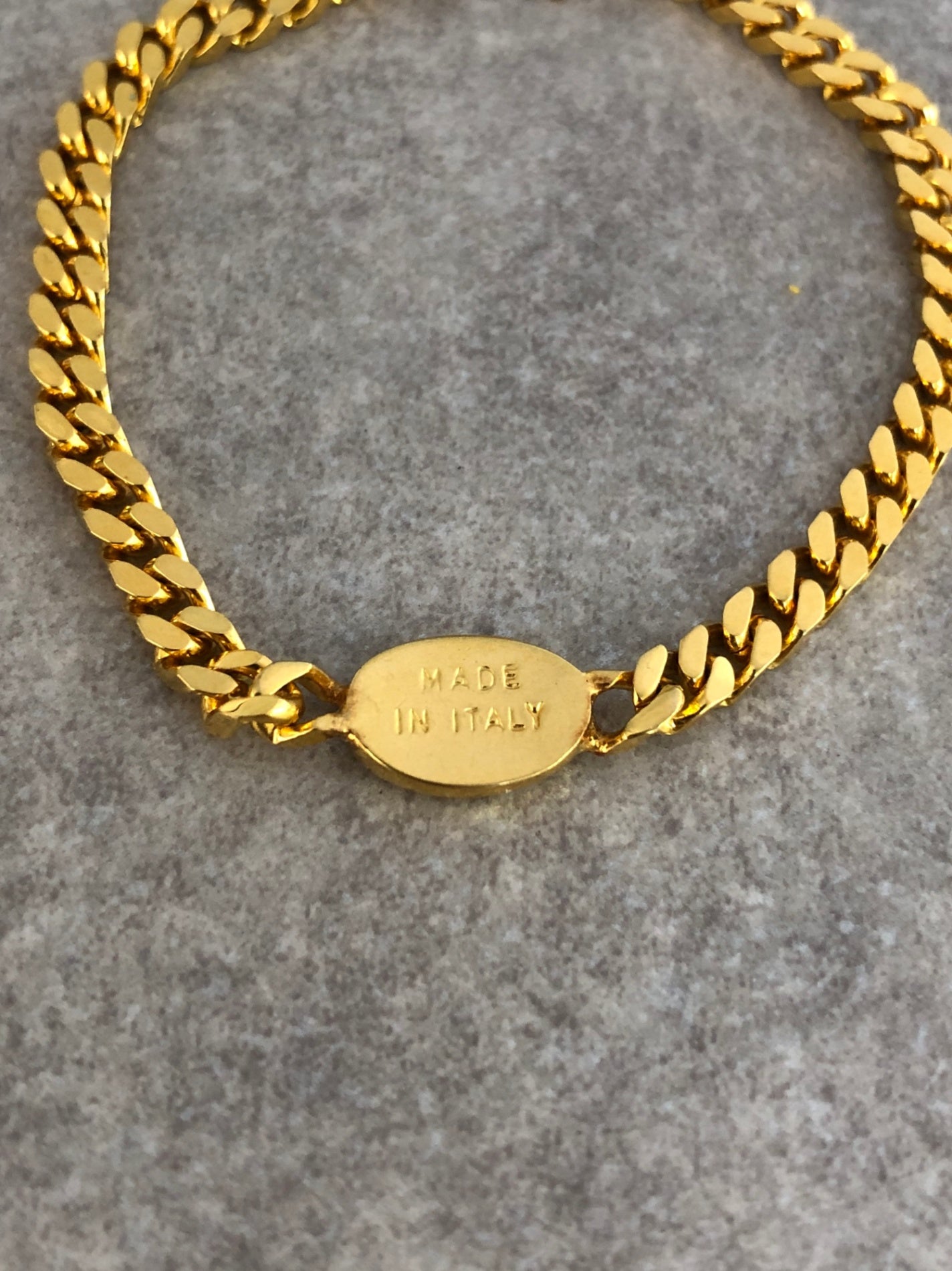 CELINE Triomphe Bracelet Gold Vintage 4efgar – VintageShop solo