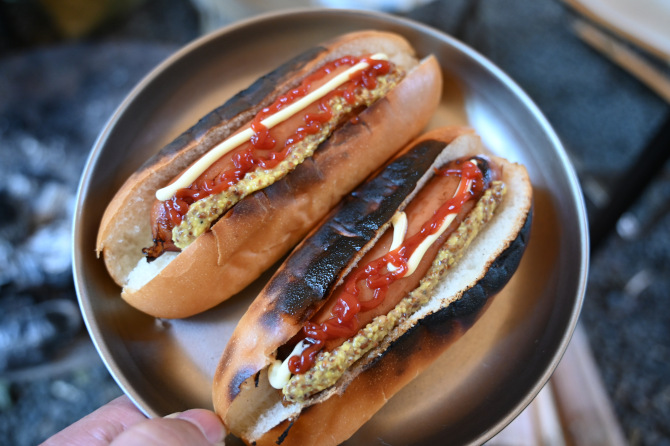 ソロキャンプのお皿にスノーピーク トレックチタンプレート | おっさん