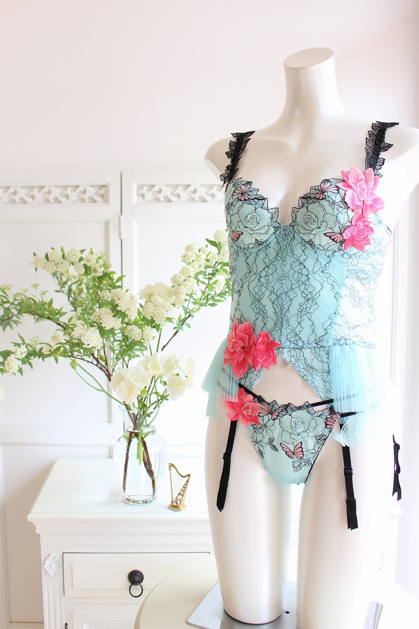 サルート40周年♡特別限定アイテム】サルート83group スリーインワン