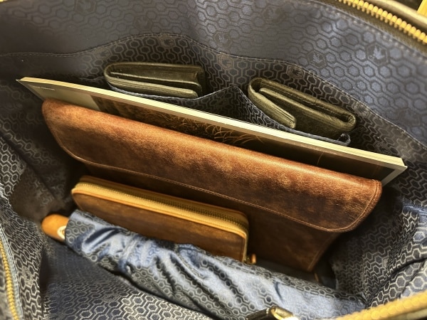 sotのド定番ZEBUレザー2wayトートバッグ | sot（ソット）公式サイト