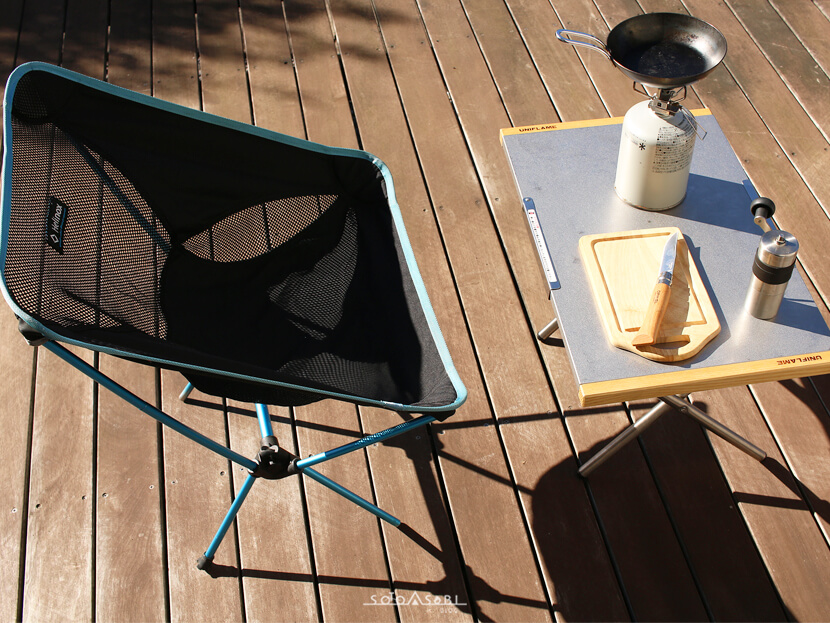 レビューあり】ユニフレームの焚き火テーブルはキャンプツーリングに