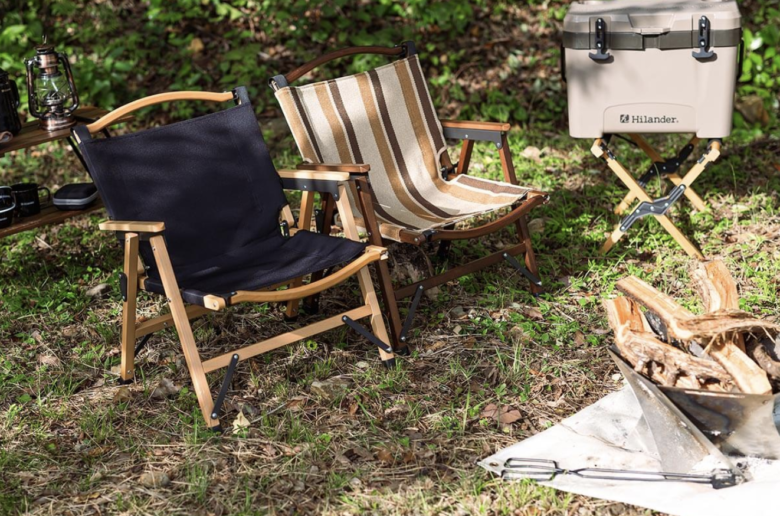 ハイランダーのウッドフレームチェア2とシェフテーブルの魅力！癒しの