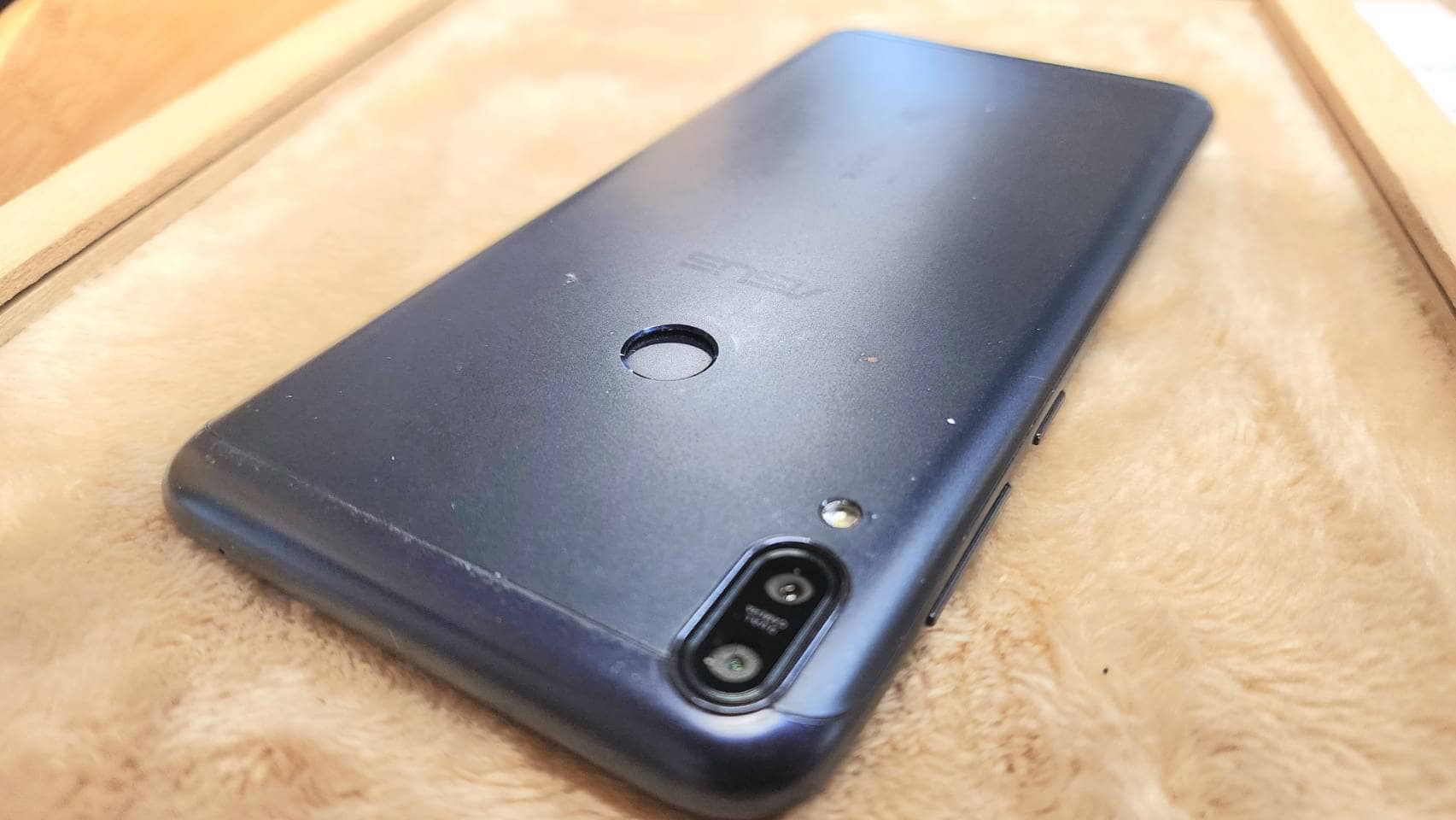 ZenFoneってこんなスマートフォン！特徴などを解説してみた！ - スマホ