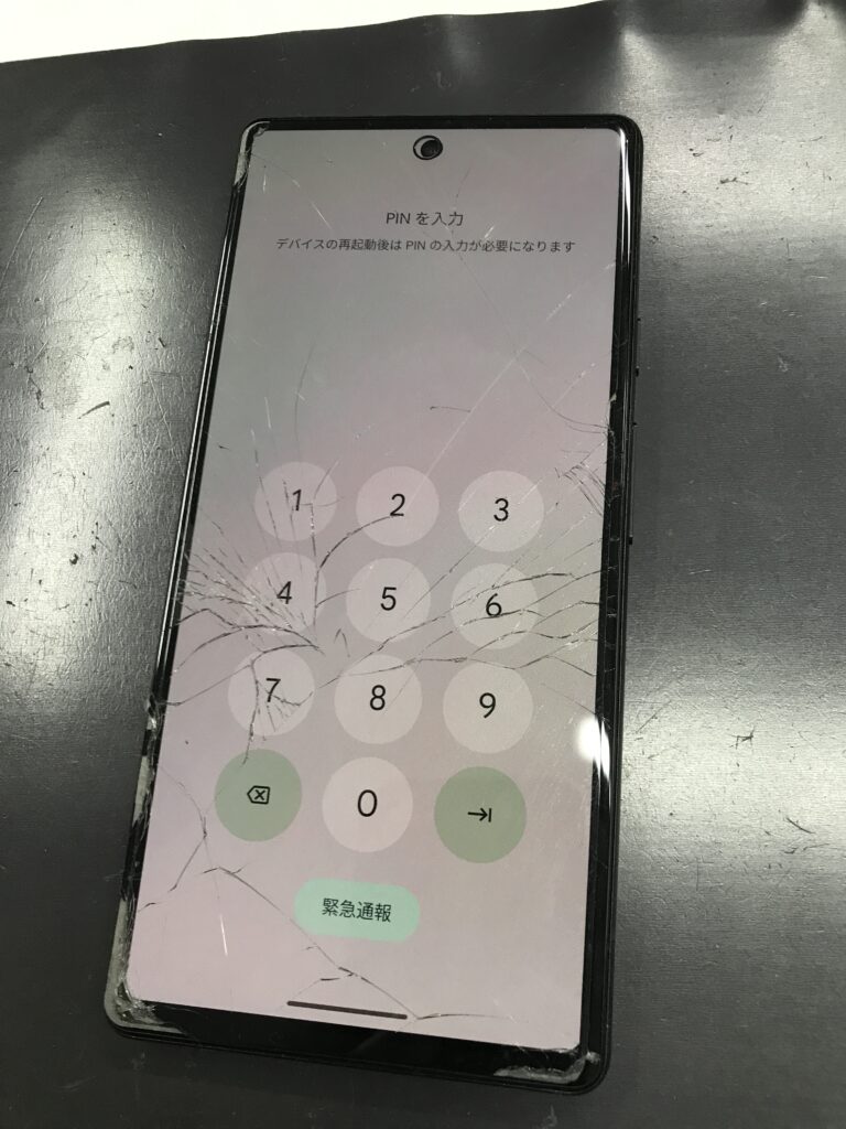 Google Pixel 6a】画面がバキバキに割れてしまった修理可能です