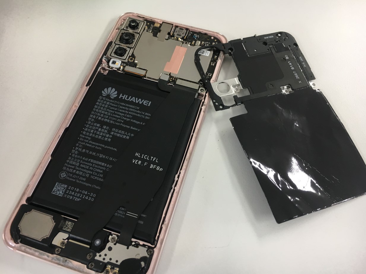 HUAWEI P20Proバッテリー交換即日対応！電池持ちが悪くすぐ充電が