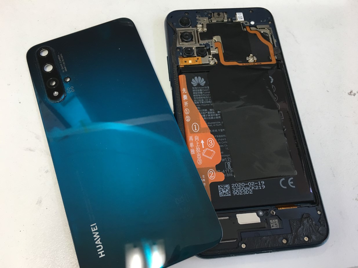 HUAWEI nova 5T画面交換で割れたガラスが新品に！タッチ操作や液晶表示