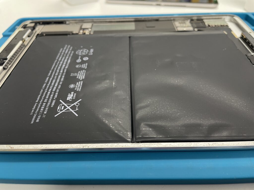 iPadAir(第2世代)電池が膨らんできた！電源はすぐに落ちるしバッテリー