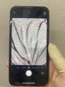 iPhone11のカメラ修理！外側のカメラに傷がないのに撮影時ヒビのような