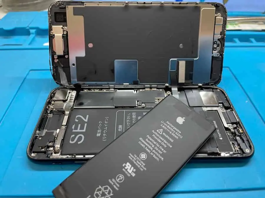 iPhoneSE2のバッテリー交換承りました！ | お近くのiPhone修理センター