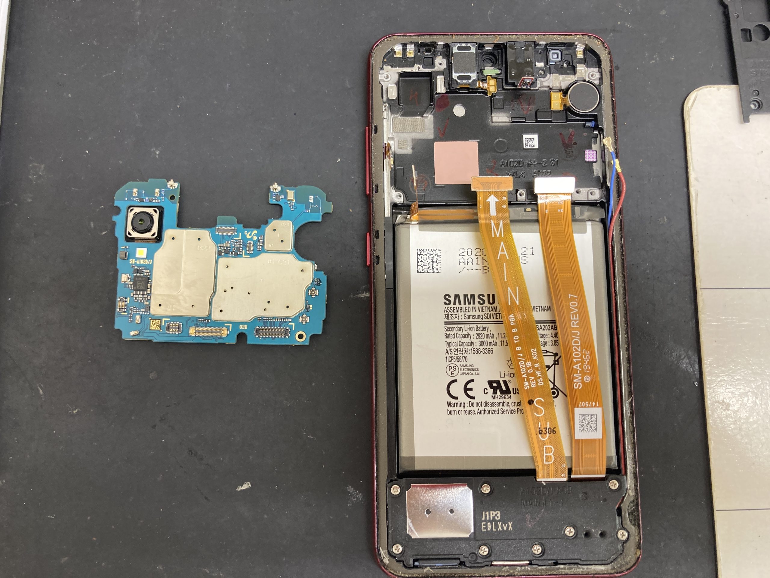 GalaxyA20 SC-02M】画面割れ基板移植修理（八王子店） - Android