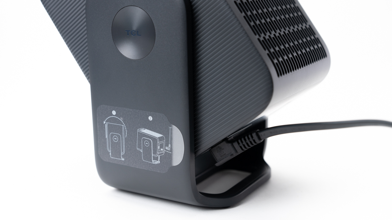 Google TV搭載！TCL C1ポータブルプロジェクターレビュー、3万円台は超