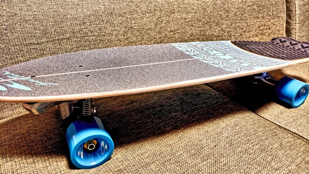 SwellTech サーフスケートをレビュー Yow、Carverと比較 断トツ楽し