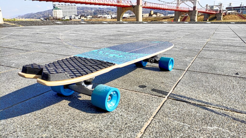 SwellTech サーフスケートをレビュー Yow、Carverと比較 断トツ楽し
