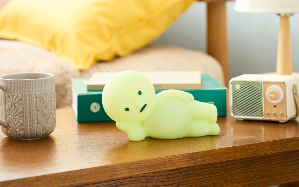 部屋の“スミ”を照らすよ…】今年で10周年を迎えた「スミスキー」より