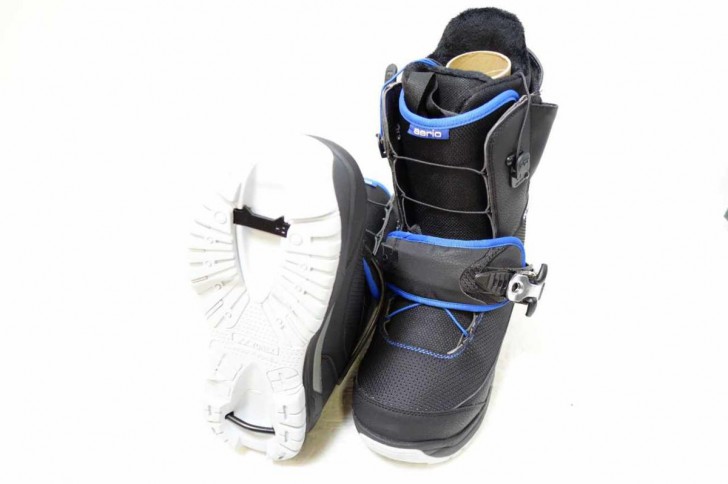 14/15 YONEX AERIO AB(ヨネックス アエリオ)のステップインブーツの