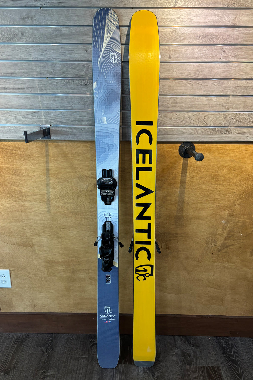 Products – Snowflake Ski Shop