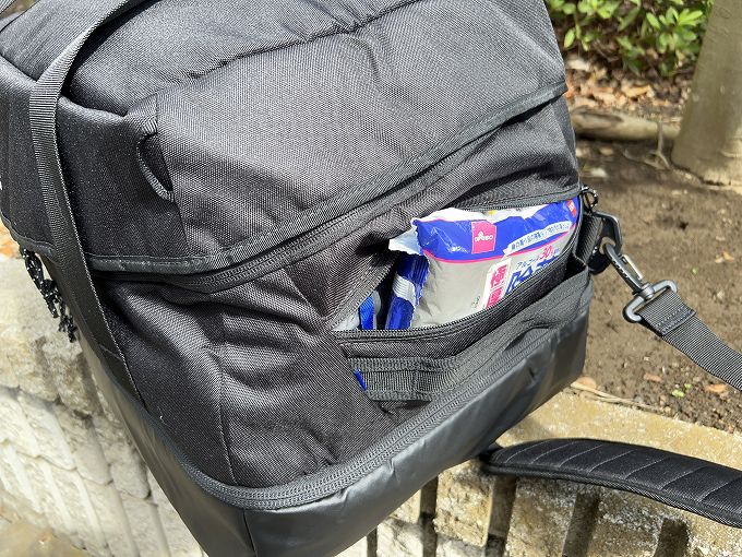 BURTONのギグ70Lダッフルバッグをレビュー!サイズ感や使った感じなど