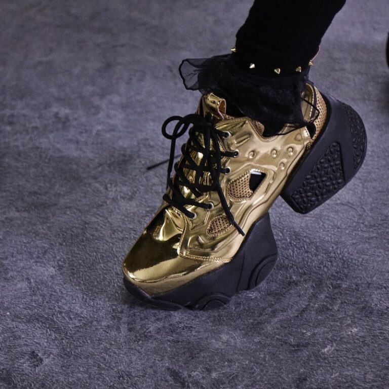 10月3日発売｜Noir Kei Ninomiya x Reebok Instapump Fury の定価