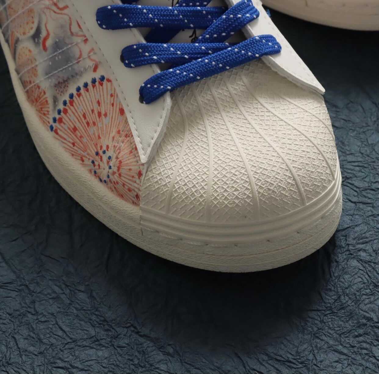 3月6日発売【atmos × adidas Originals Superstar ”Mt.Fuji”】