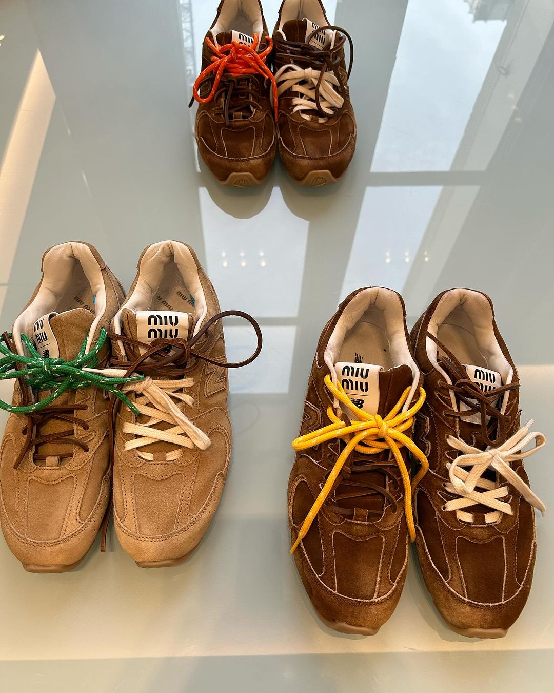 2月27日発売【MIU MIU x New Balance 530】2024年春夏コラボは二重仕様