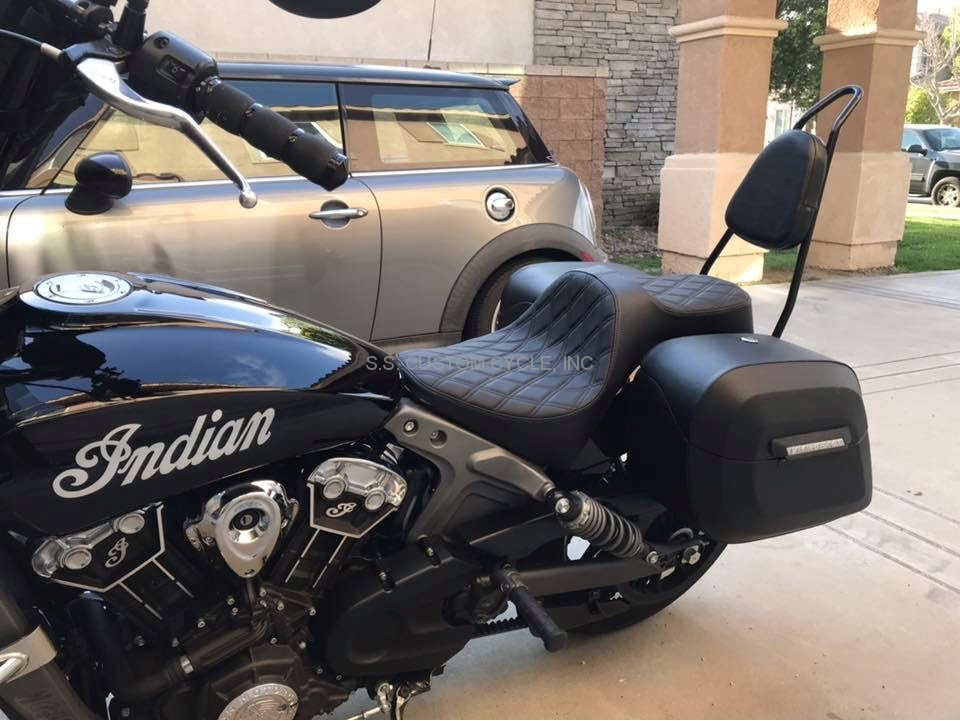 Indian Scoutバイク用シート ブラックコンフォート レザーシート