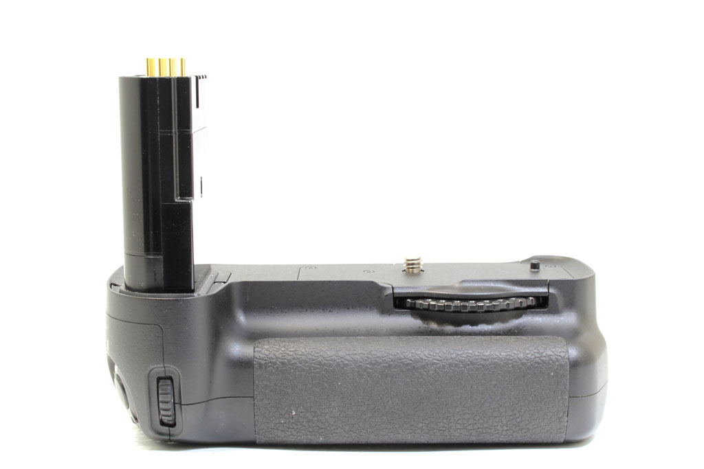 中古 ニコン マルチパワーバッテリーグリップ MB-D200 程度:AB+（良品