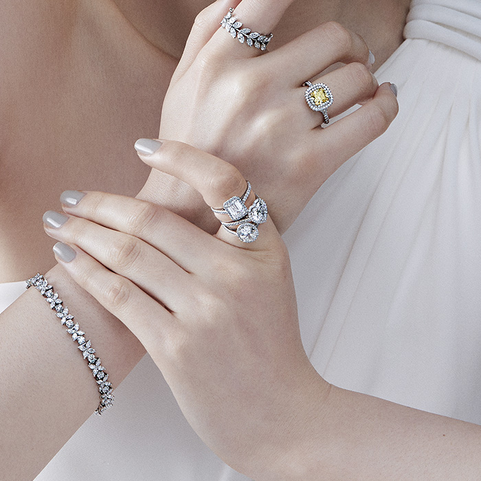 ティファニーのモダニティが輝く永遠のアイコンジュエリー｜25ansデジタル