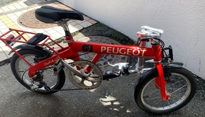 プジョーのコリブリ、ハンドルだけ折りたたんで、サクッと輪行