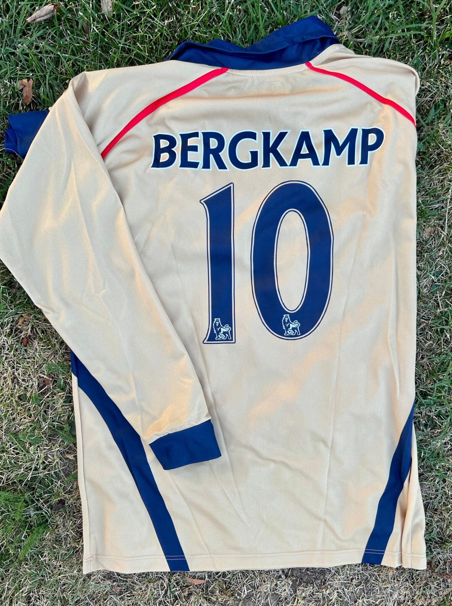 Arsenal Retro Jersey 2001/02 | SEGA Away Football Shirt