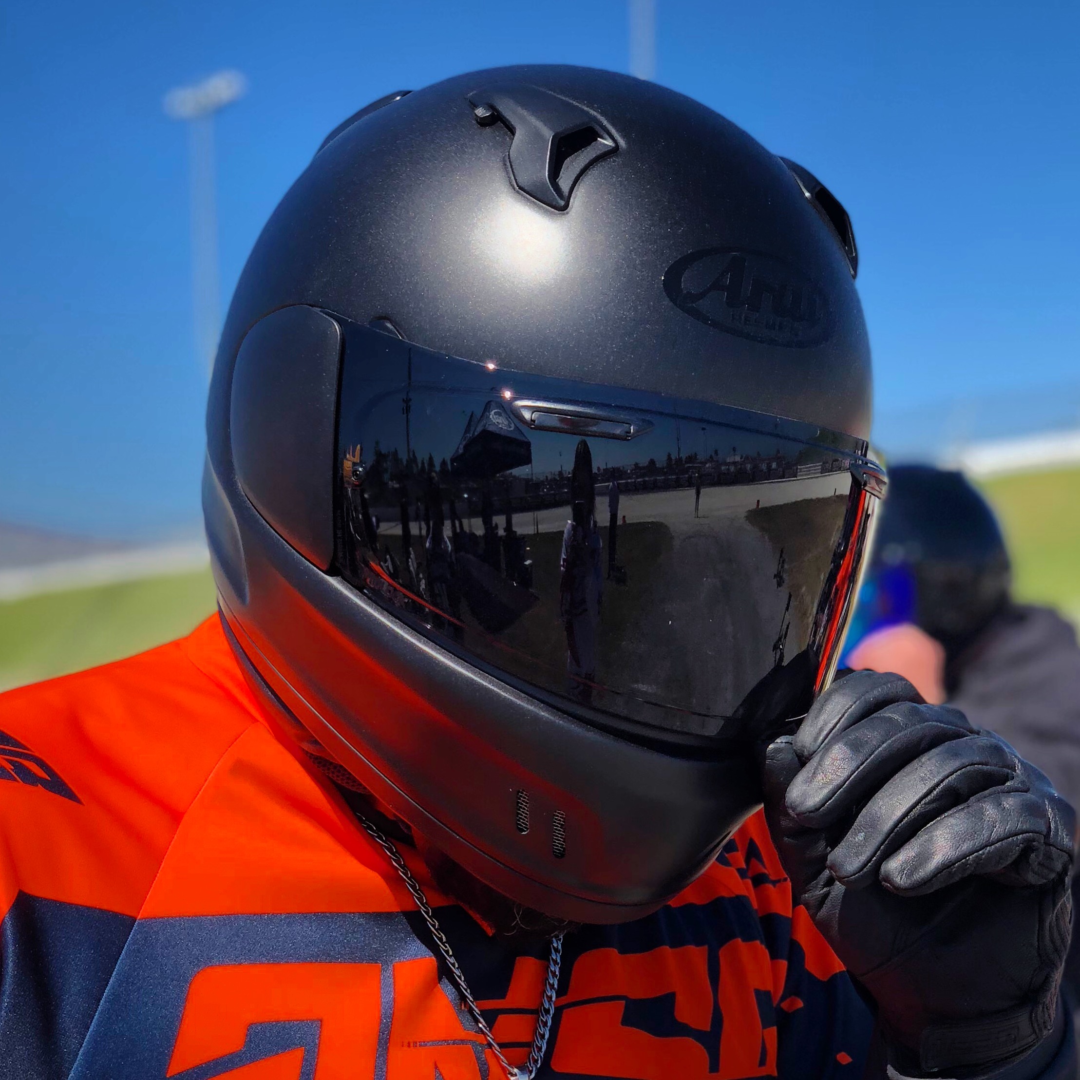 Arai Defiant-X Helmet - SportBikes Inc Magazine -