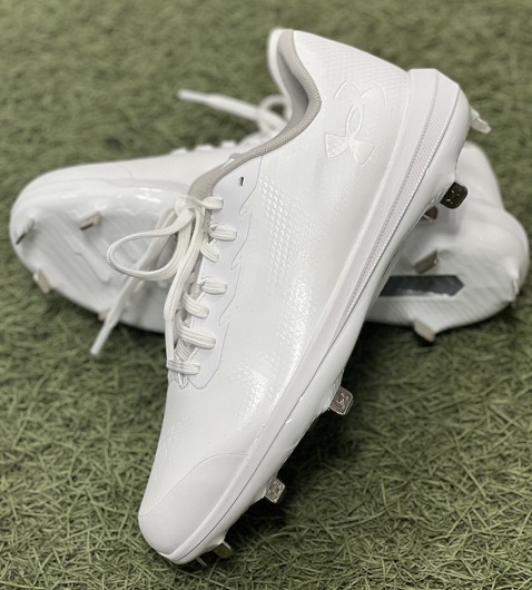 2nd) アンダーアーマー白スパイク（高校野球対応）入荷 | 新着