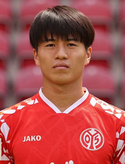 川崎 颯太(マインツ 背番号24) - 海外サッカー 選手名鑑 - スポーツナビ