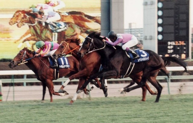 1位はグラスvs.スペシャルの大激闘！ 競馬記者が語る『有馬記念の