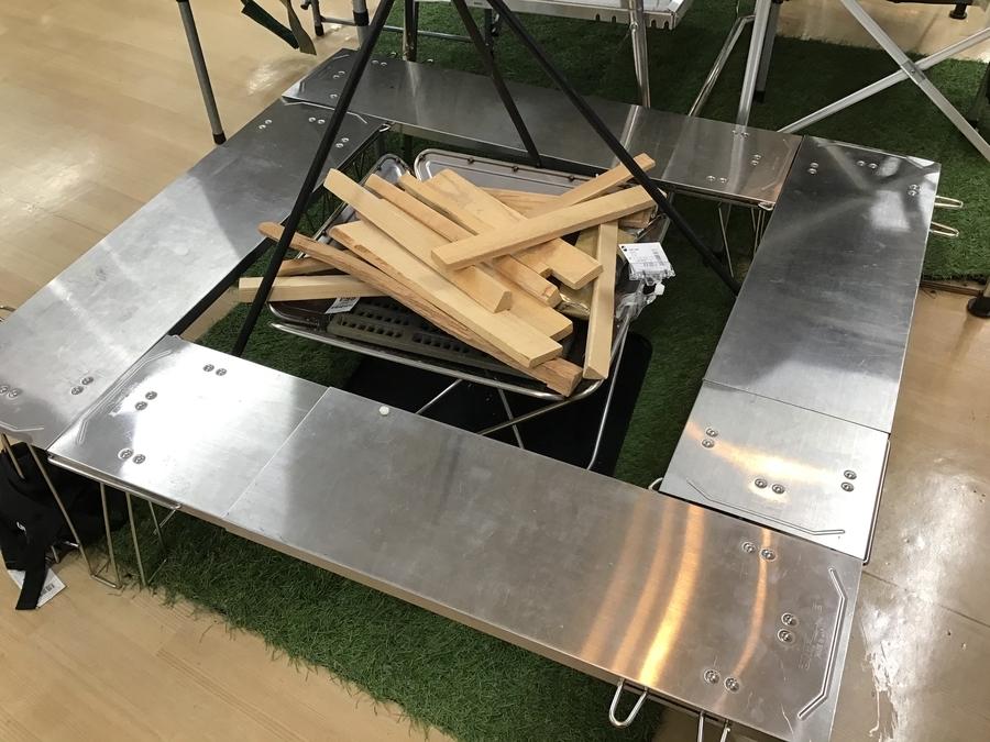 焚き火を囲ってご飯を！！囲炉裏テーブルをご紹介！！[2020.10.17発行