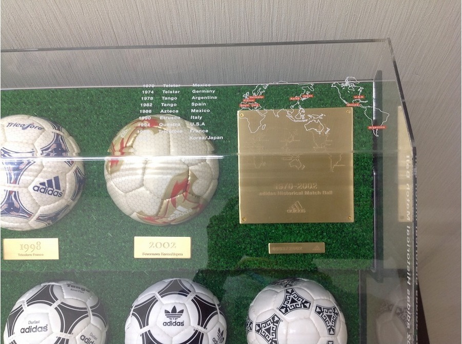2002個限定！アディダスのヒストリカルマッチボール1号球入荷