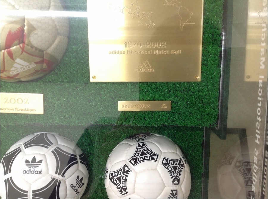 2002個限定！アディダスのヒストリカルマッチボール1号球入荷