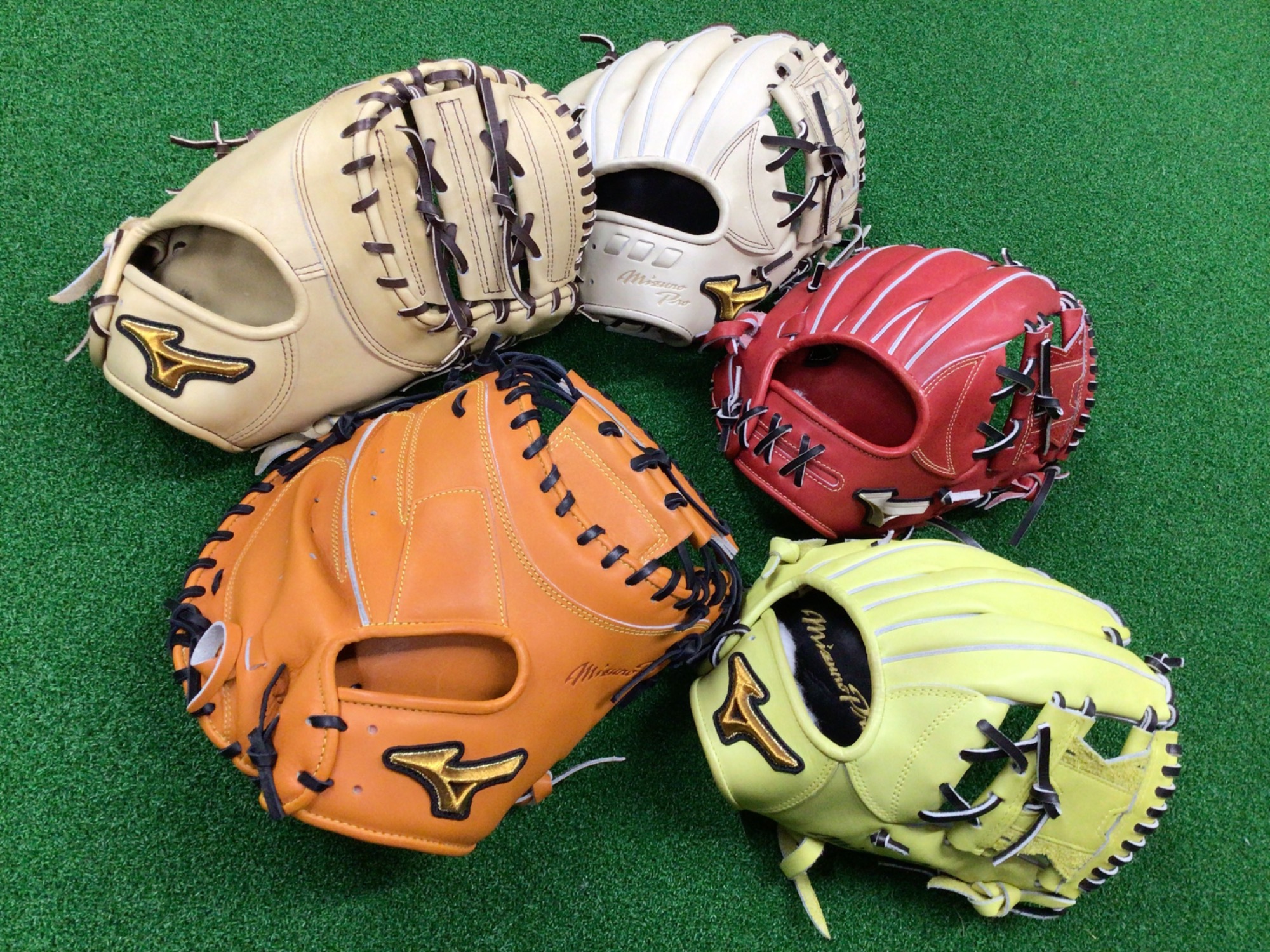 青葉台店オススメ！硬式グローブ大公開！！[2023.12.11発行