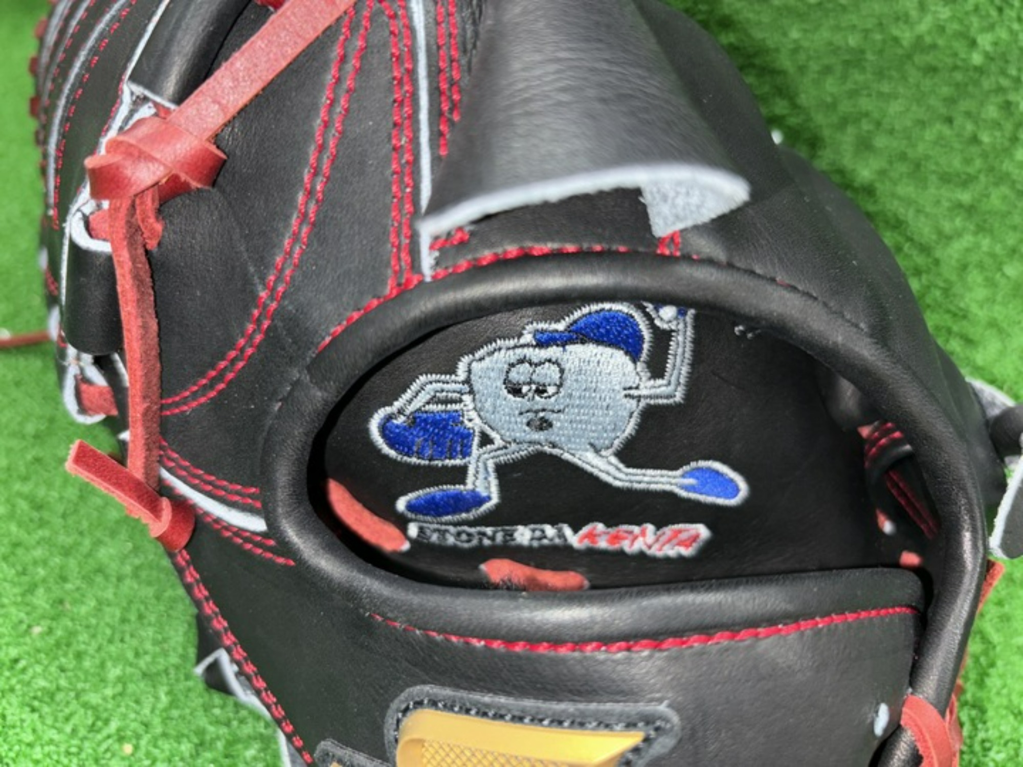 横浜DeNAベイスターズ】石田健太選手が写っている！？プロコレモデル