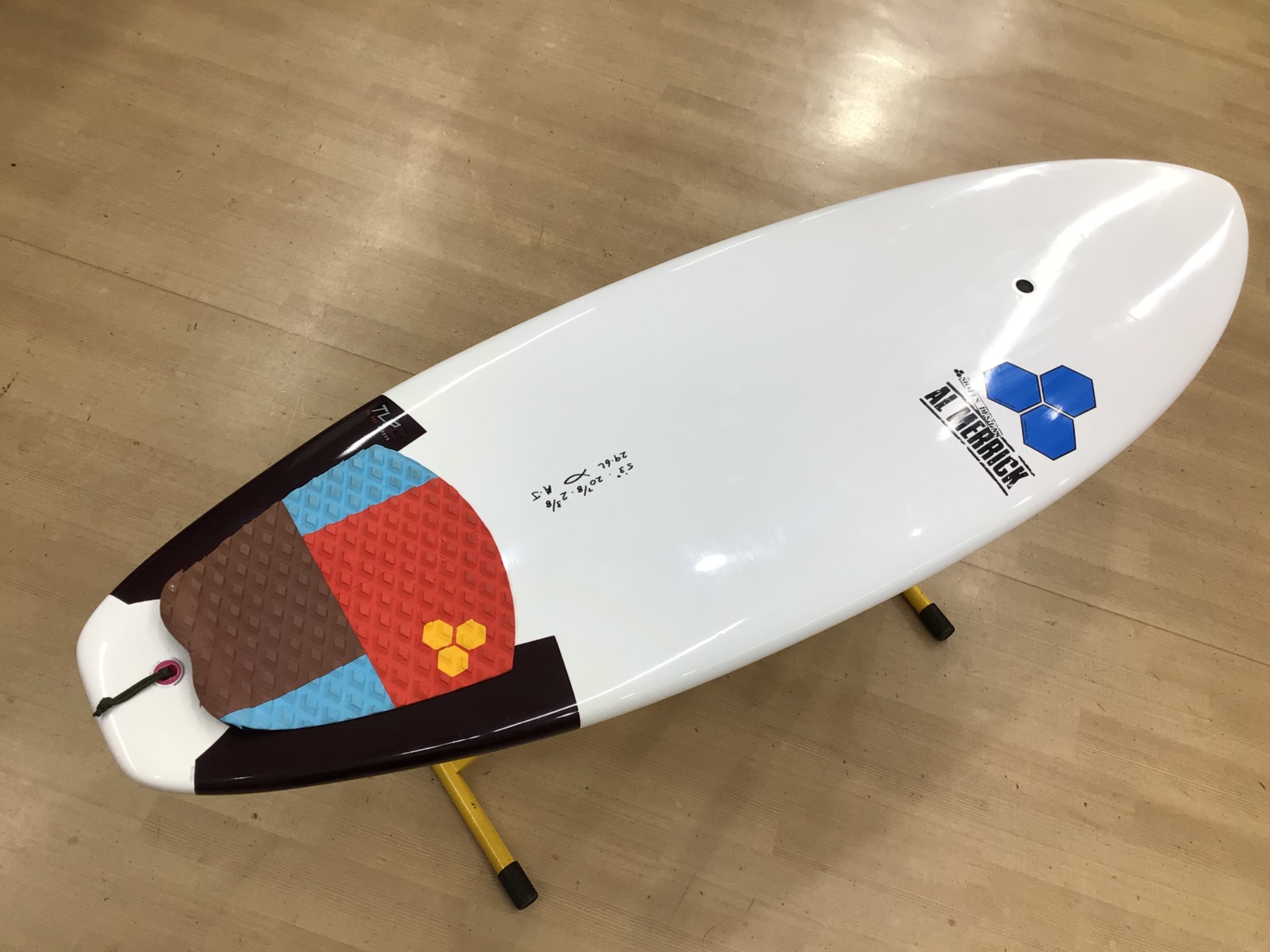 安定性・乗りやすさ抜群！チャネルアイランズのアベレージジョー