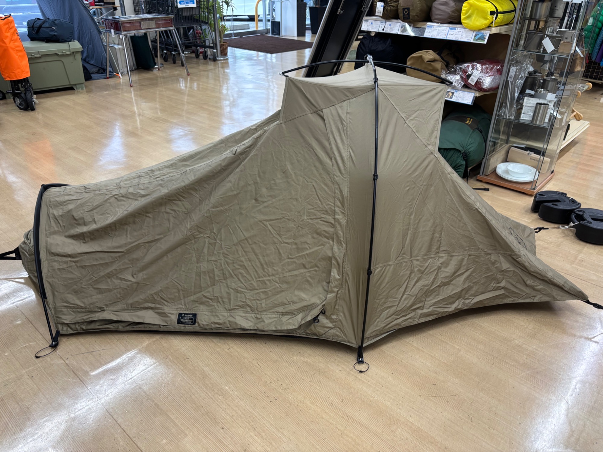 Helinox×NEIGHBORHOODのコラボテント・タープ・チェアが勢ぞろい