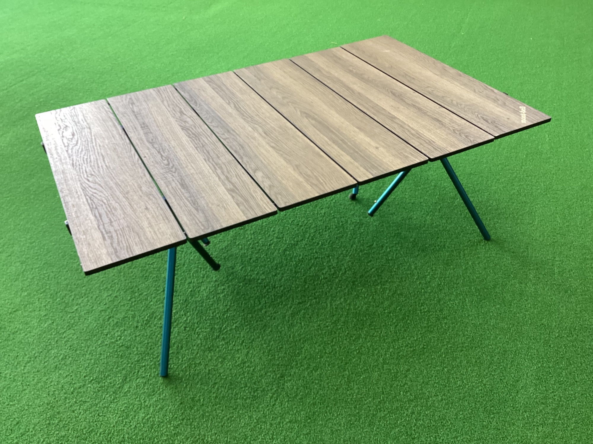 3段階の調整が可能！モンベルの「マルチフォールディングテーブル