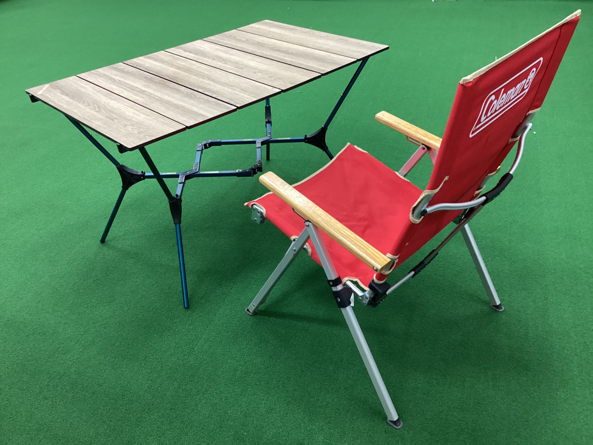 3段階の調整が可能！モンベルの「マルチフォールディングテーブル